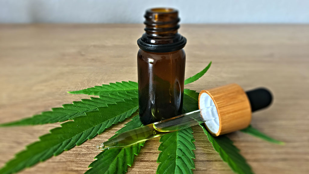 Vitamins That Are Safe to Take With CBD Oil